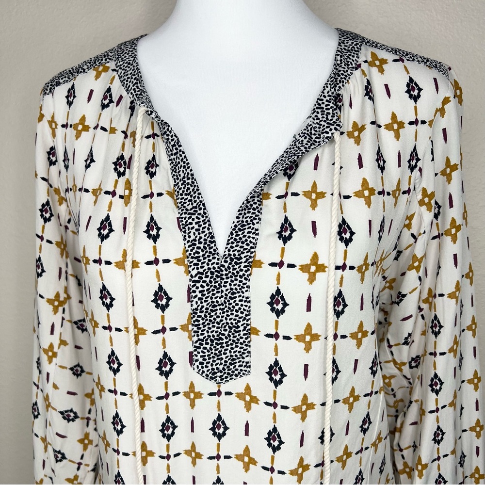 DR2 Ivory Geometric Dotted Southwestern Aztec V-Neck 3/4 Sleeve Tassel Top NWT - Picture 3 of 13